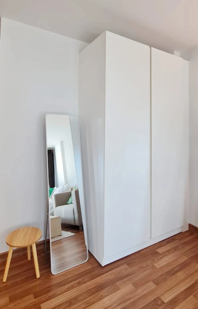 For rent: Miami Bangpu Studio room decorated in a theme tone. Fully furnished with furniture and appliances. Just bring your bags and move in!