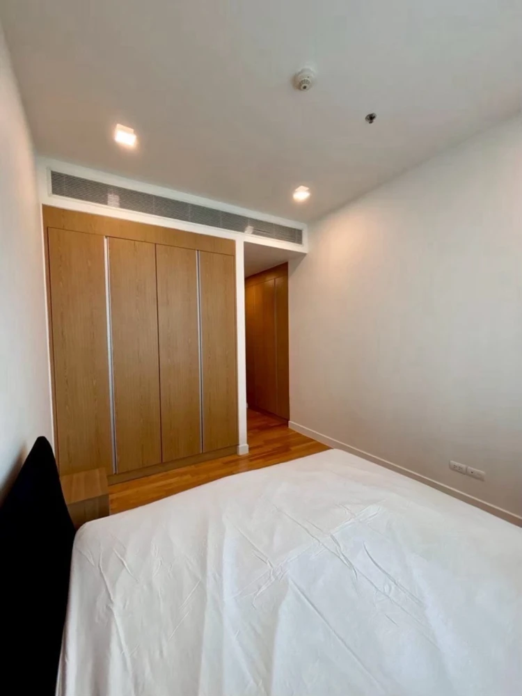 For Rent: Millennium Residence (Sukhumvit 16), 19th floor, fully furnished. Act fast—book now!