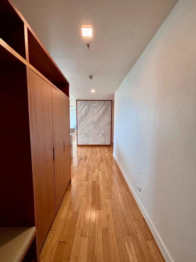 For Rent: Millennium Residence (Sukhumvit 16), 19th floor, fully furnished. Act fast—book now!