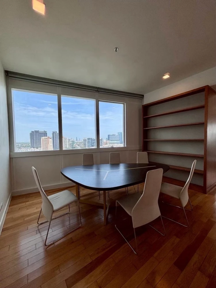 For Rent: Millennium Residence (Sukhumvit 16), 19th floor, fully furnished. Act fast—book now!