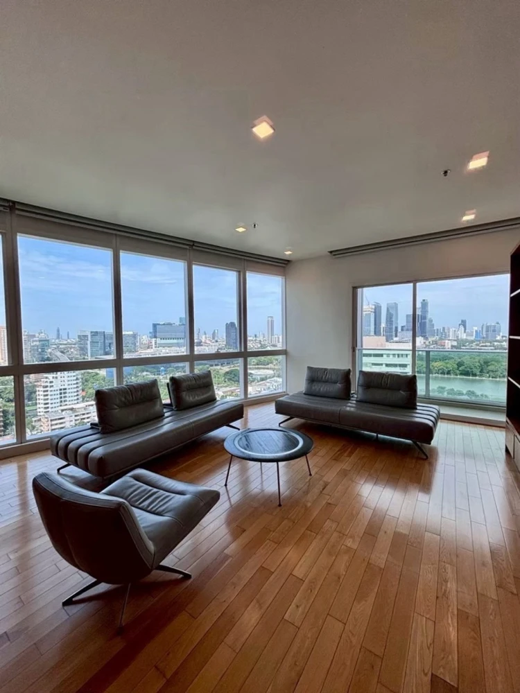 For Rent: Millennium Residence (Sukhumvit 16), 19th floor, fully furnished. Act fast—book now!