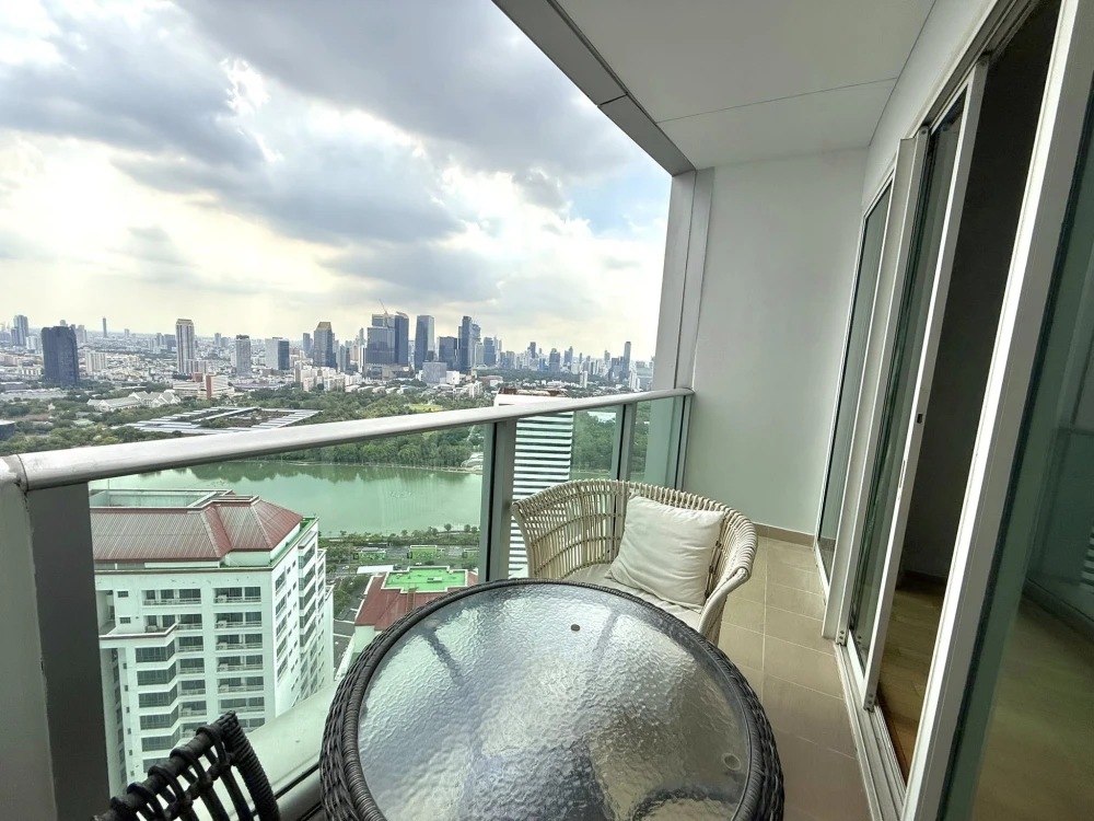 For rent: Millennium Residence (Sukhumvit 16). The room is on the highest floor. The view is very beautiful from every corner of the room. If you miss