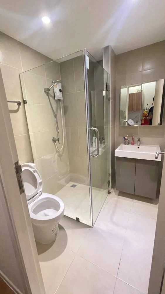 Modern Condo The Forest Rama 2-Eakchai for rent, corner room with privacy, comes with complete electrical appliances, reserve now!