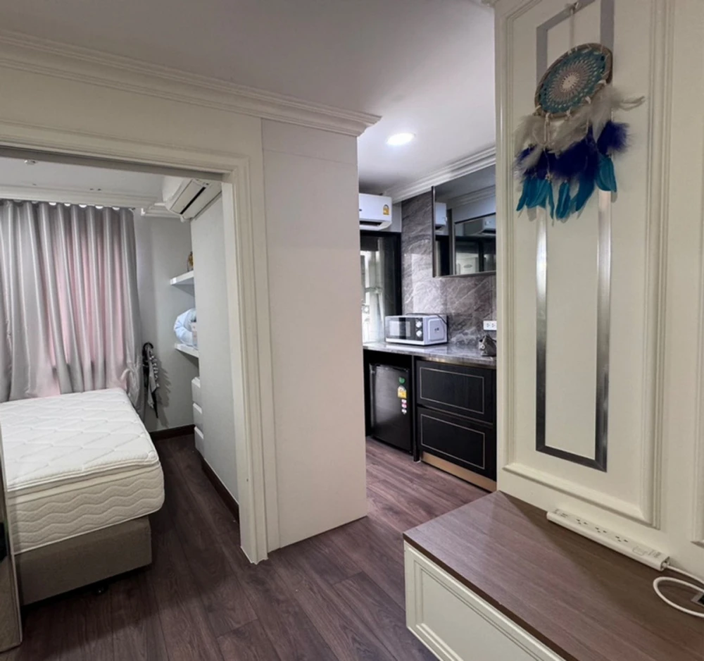 Modern condo for rent at The Forest Rama 2-Eakchai. Beautifully decorated unit. Book now!