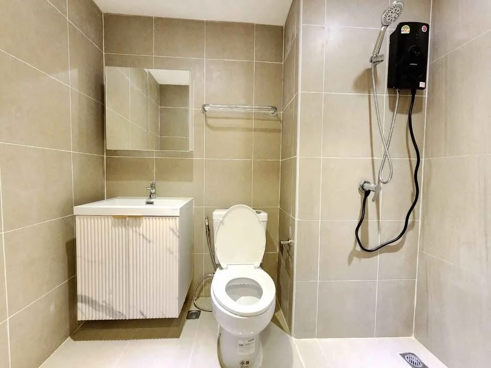 ให้เช่า Modern Condo The Forest พระราม 2-เอกชัย ชั้น 3 ห้องมุม พร้อมเฟอร์นิเจอร์ครบชุด พลาดแล้วจะเสียใจ