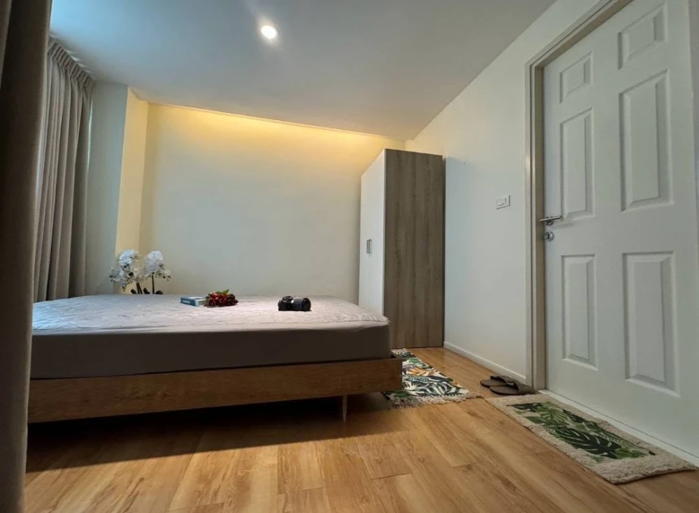 Modern condo for rent, Charansanitwong 79, Modern Luxury building, corner unit with glass partition to balcony, fully furnished and equipped with appl