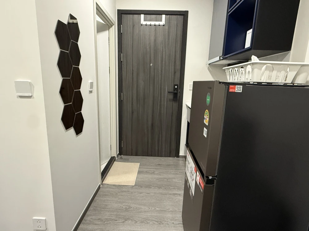 Modiz Avantgarde condo for rent, north facing, very high floor, not hot, with built-in kitchen counter. Book now before it's too late!