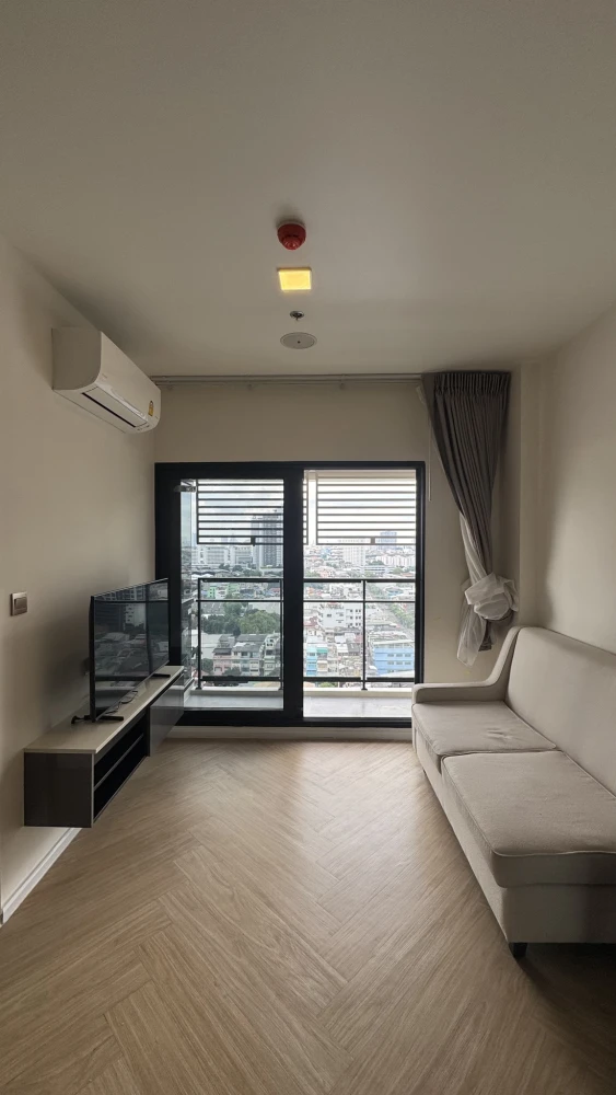 For rent: Modiz Collection BangPho. Nice room, great location, beautiful Chao Phraya River view, fully furnished. Book now!
