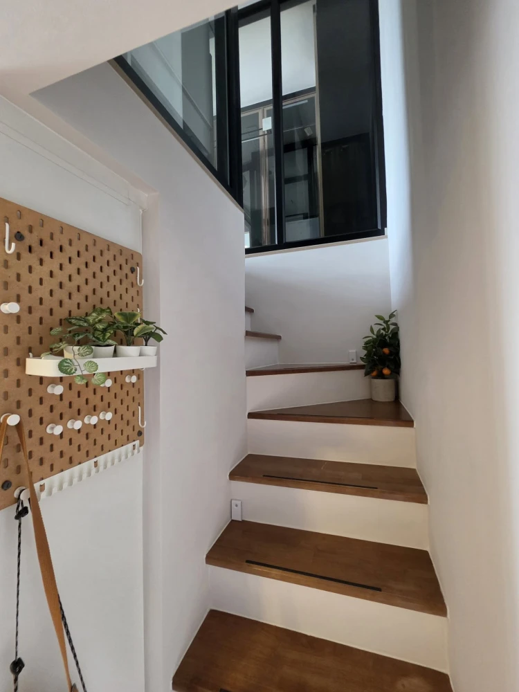 For rent: Modiz Collection Bangpho, beautifully decorated room with complete furniture and appliances. Just bring your suitcase and move in!