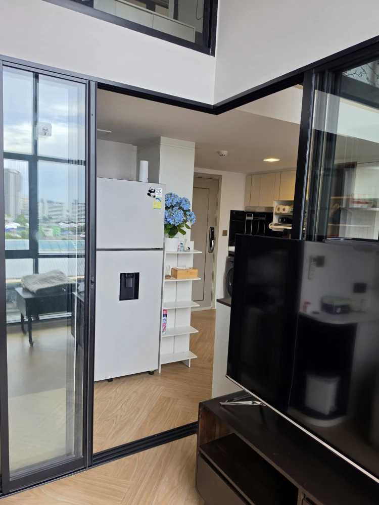 For rent: Modiz Collection Bangpho, beautifully decorated room with complete furniture and appliances. Just bring your suitcase and move in!