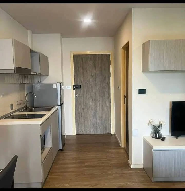 For rent: Modiz Interchange, 4th floor, nice room, fully furnished, if interested, hurry and reserve now.
