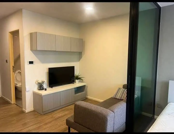 For rent: Modiz Interchange, 4th floor, nice room, fully furnished, if interested, hurry and reserve now.