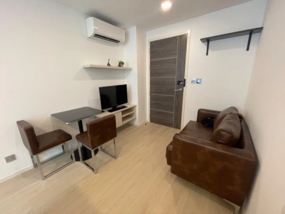 For rent: Modiz Ratchada 32, 1st floor, fully furnished unit, ready to move in. Book now, don't wait!