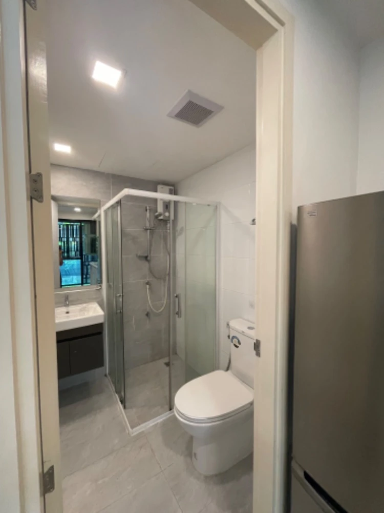 For rent: Modiz Ratchada 32, 1st floor, fully furnished unit, ready to move in. Book now, don't wait!
