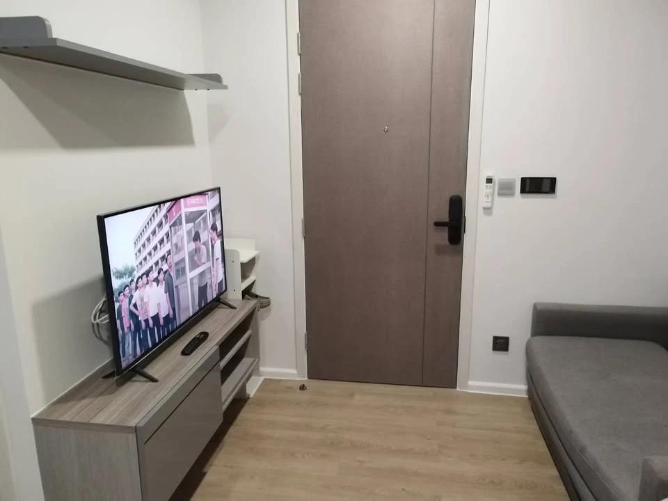 For rent: Modiz Rhyme Ramkhamhaeng, high floor unit, fully furnished. Book now!
