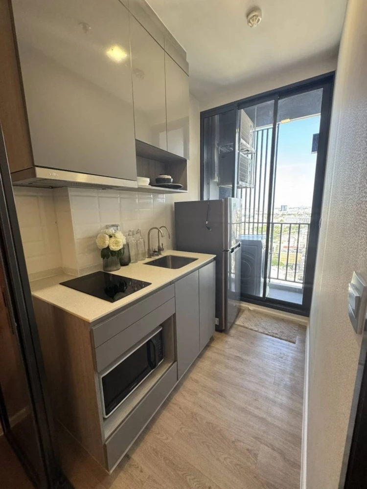 For rent: Modiz Rhyme Ramkhamhaeng, high floor unit, decorated in pink tones. Book now!