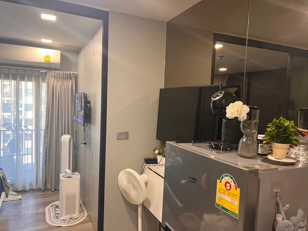 For rent: Modiz Station, a lovely room with complete furniture and appliances. Just bring your bags and move in!