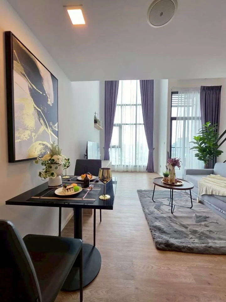 For rent: Modiz Sukhumvit 50, a ready-to-move-in condo with a stunning Chao Phraya River view! Fully furnished, complete with all functions.