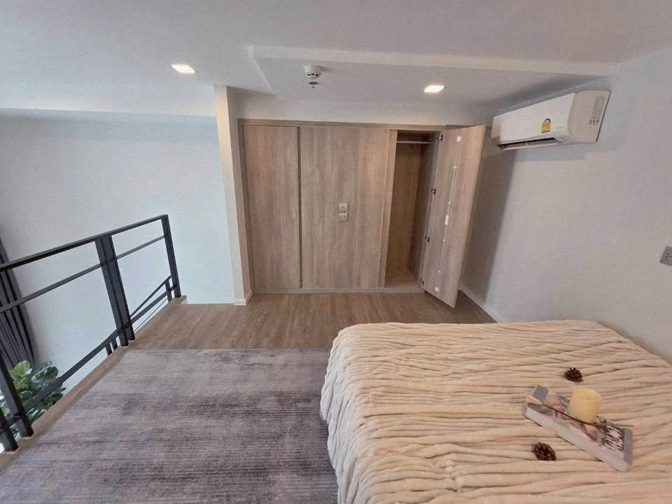 For rent: Modiz Sukhumvit 50, a ready-to-move-in condo with a stunning Chao Phraya River view! Fully furnished, complete with all functions.