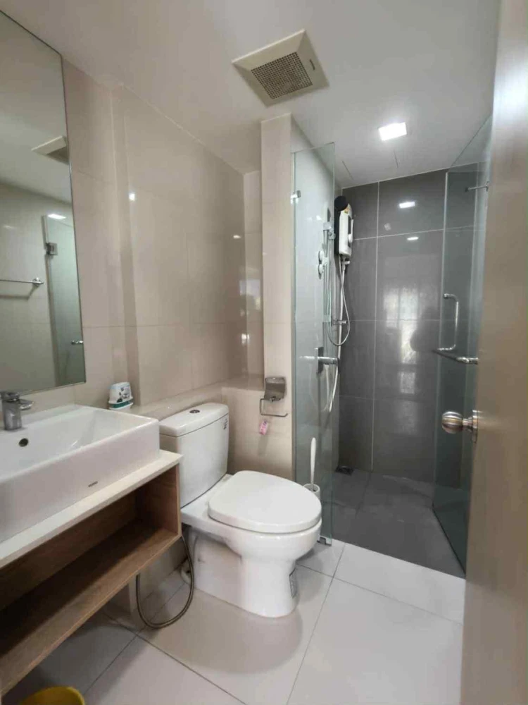 For rent!! Condo Monique Sukhumvit 64, 3rd floor, Building B, everything is complete in one place. If you don't book, you'll regret it!!