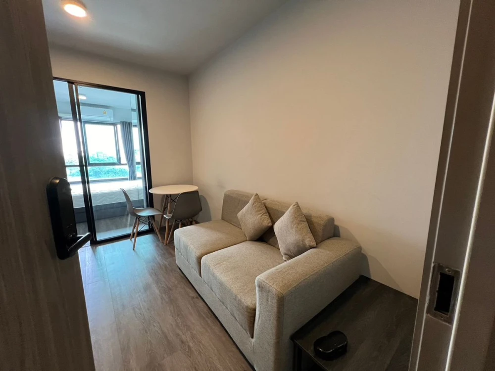 Monte Rama 9 for rent, 6th floor, nice room, comes with complete decorations. If interested, hurry and reserve now.