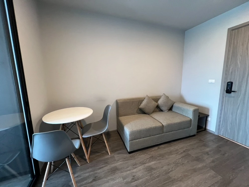 Monte Rama 9 for rent, 6th floor, nice room, comes with complete decorations. If interested, hurry and reserve now.