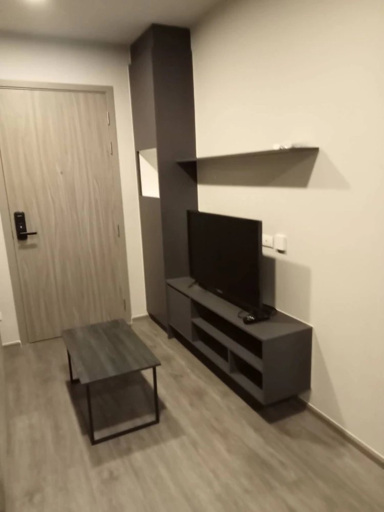 Monte Rama 9 for rent, a lovely room in a great location, convenient transportation, fully furnished, just bring your bags and move in!