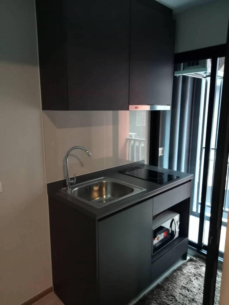 Monte Rama 9 for rent, a lovely room in a great location, convenient transportation, fully furnished, just bring your bags and move in!