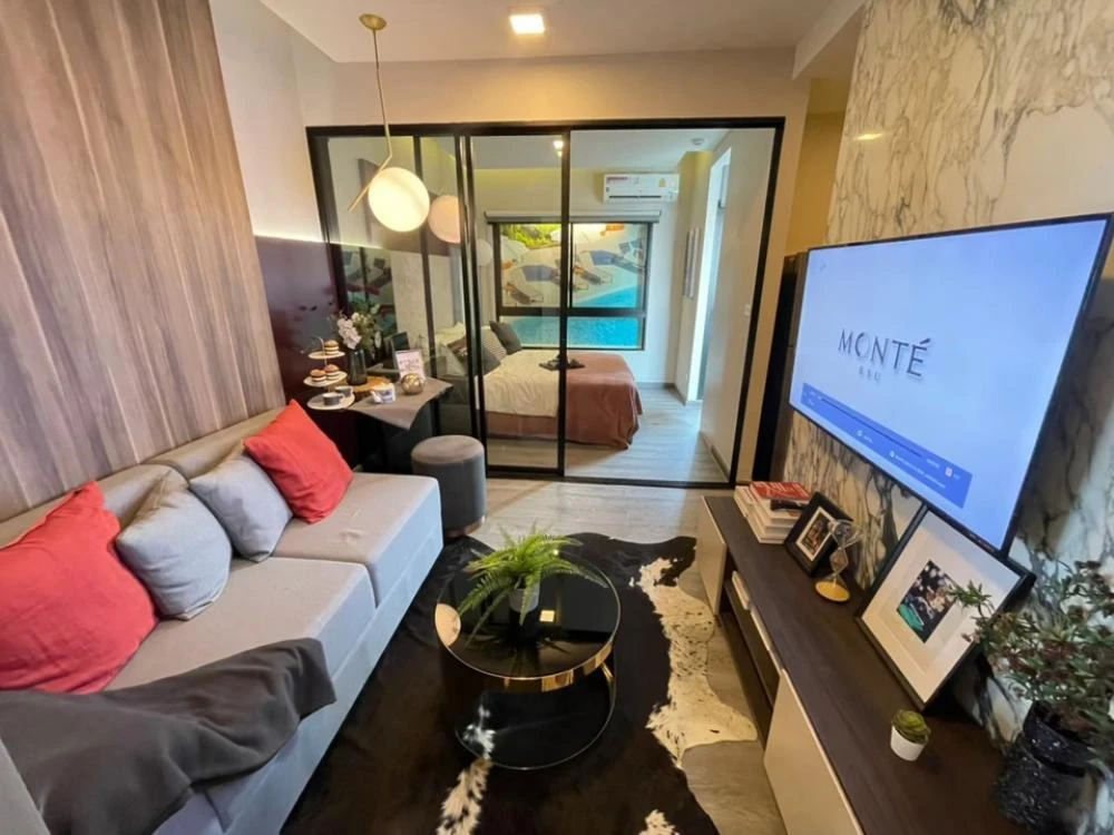 For rent: Monte Rangsit, 3rd floor, swimming pool view, fully furnished and equipped with appliances. Reserve now, hurry!