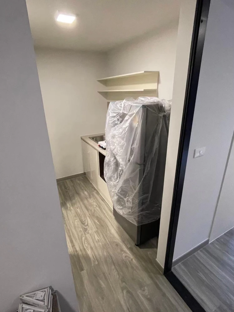 For rent: Monte' RSU, 3rd floor, nice room, fully furnished, book now, don't miss out.