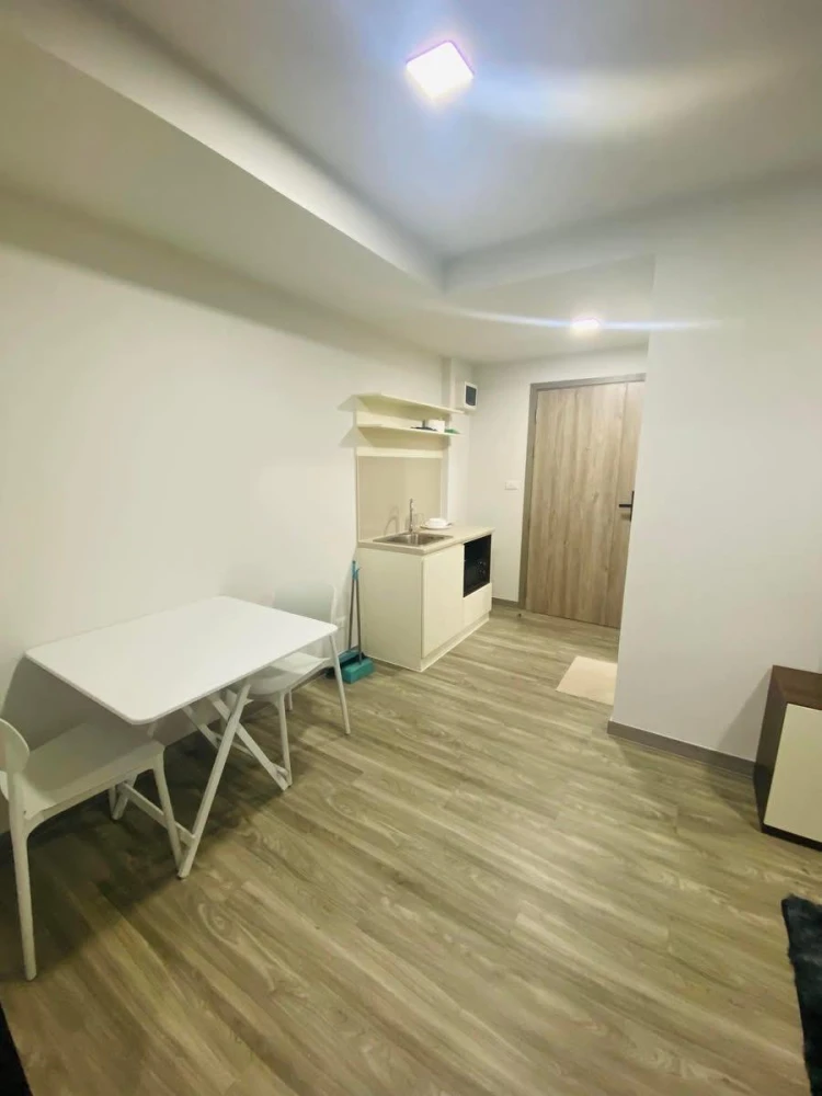 For rent: Monte' RSU, 5th floor, corner room, fully furnished, ready to move in. If interested, hurry and reserve now!