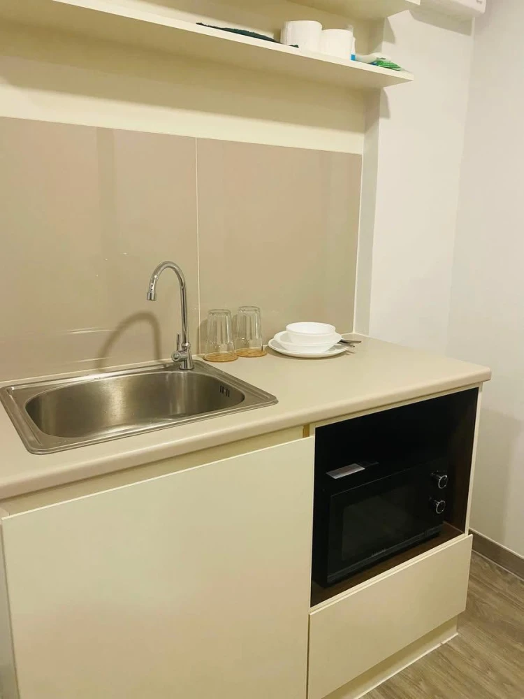 For rent: Monte' RSU, 5th floor, corner room, fully furnished, ready to move in. If interested, hurry and reserve now!