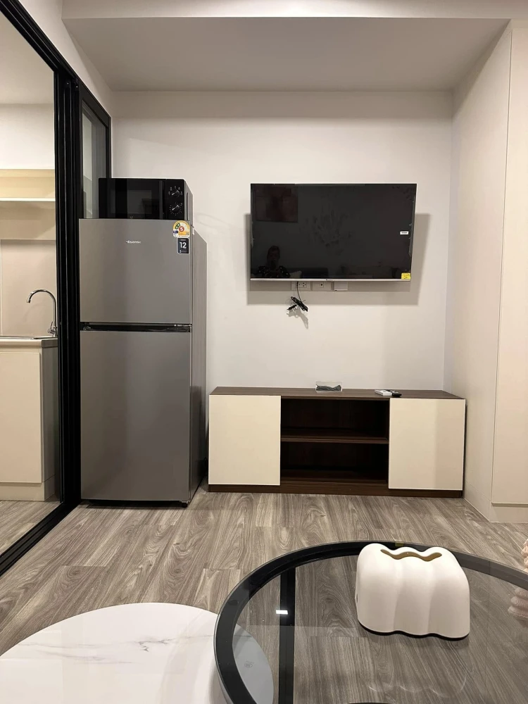 For rent: Monte' RSU, 6th floor, outside view, fully furnished room, ready to move in, hurry and reserve now before it's gone.
