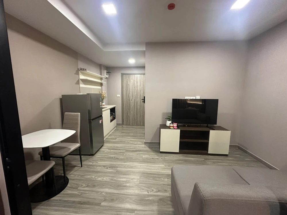 For rent: Monte' RSU, 6th floor, nice room, fully furnished, book now, don't miss out.