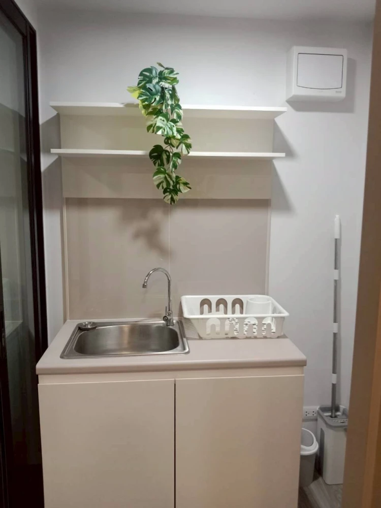For rent: Monte' RSU, 7th floor, fully furnished room, ready to move in, just bring your bag, hurry!