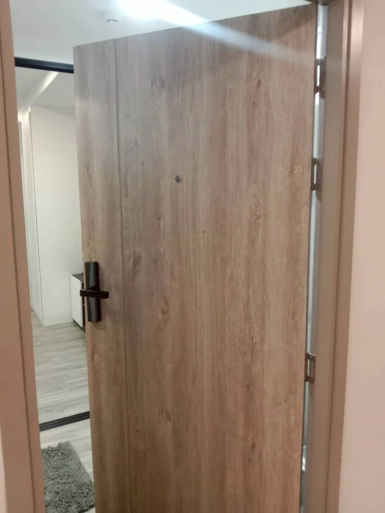 For rent: Monte' RSU, 7th floor, fully furnished room, ready to move in, just bring your bag, hurry!