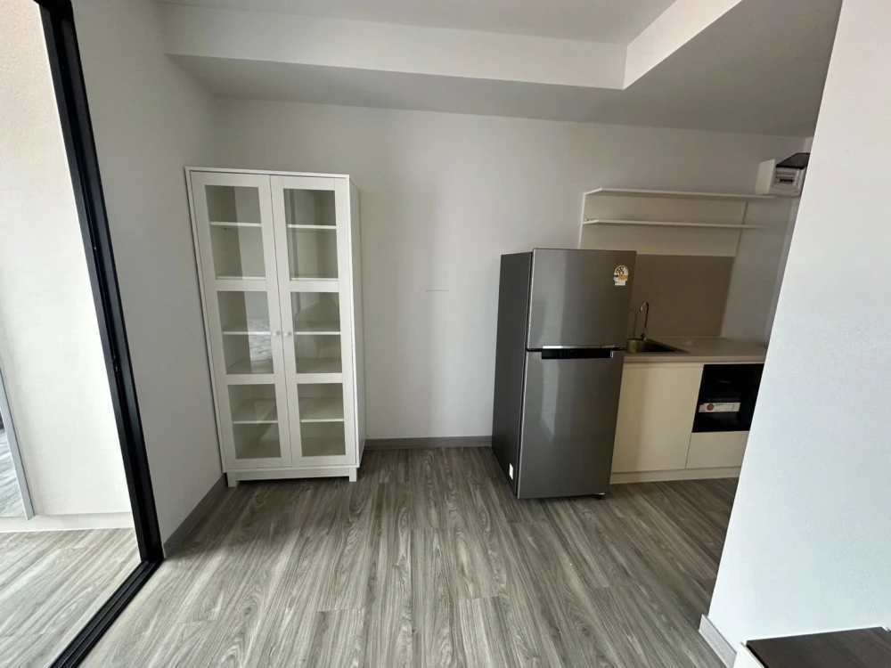 Monte’ RSU apartment for rent, 8th floor, fully furnished and ready to move in. Book now, don't wait!