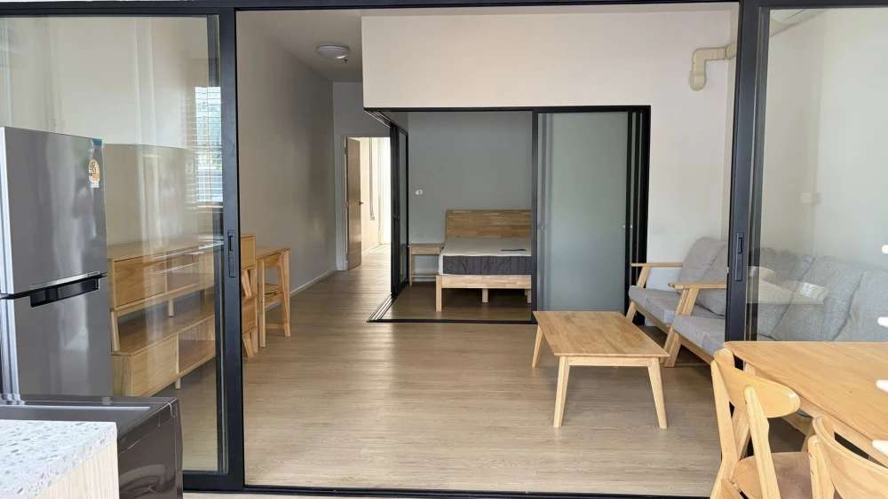 For rent: Mori Condominium, Muang Thong Thani. Spacious room, ready to move in, fully furnished. Book now!