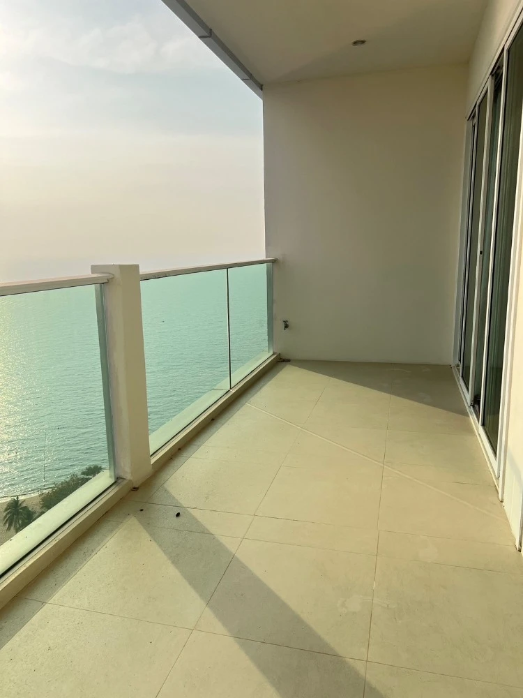 For rent: Movenpick White Sand Beach 2-bedroom, fully furnished, great view. Book now!