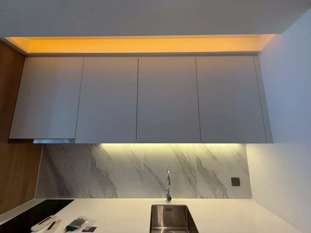 For rent: MUNIQ Sukhumvit 23, 1 bedroom, 1 bathroom, spacious living area, fully furnished. Book now!
