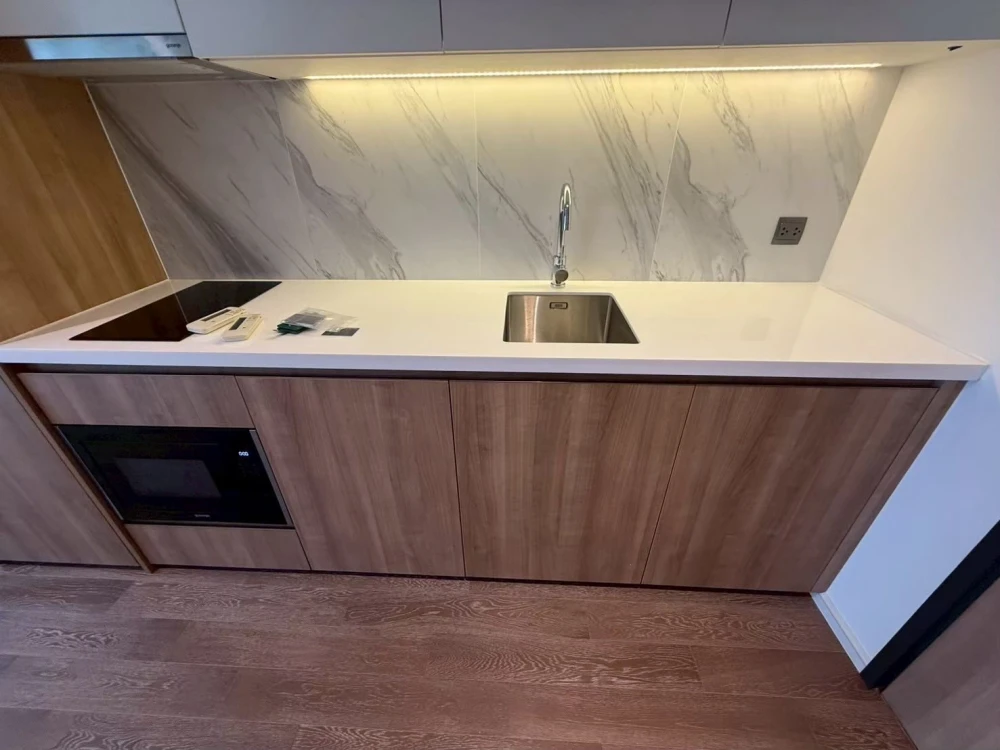 For rent: MUNIQ Sukhumvit 23, 1 bedroom, 1 bathroom, spacious living area, fully furnished. Book now!