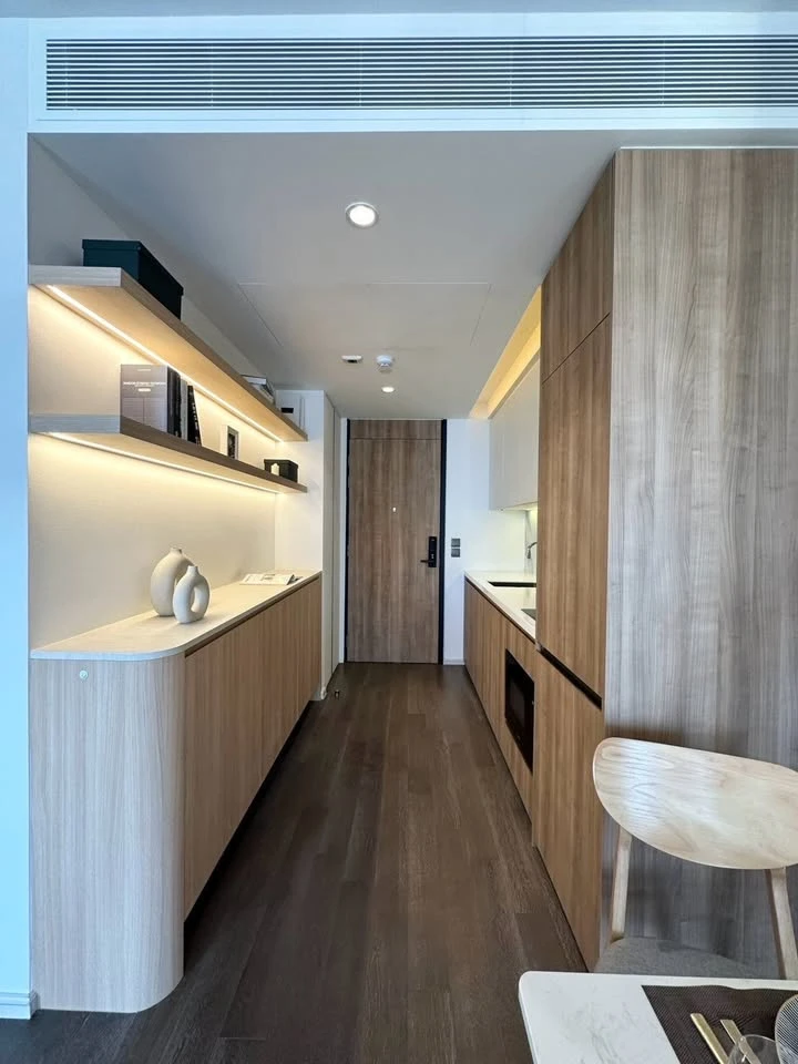 For rent: MUNIQ Sukhumvit 23, pet friendly, unblocked view, built-in furniture, complete electrical appliances, ready to move in