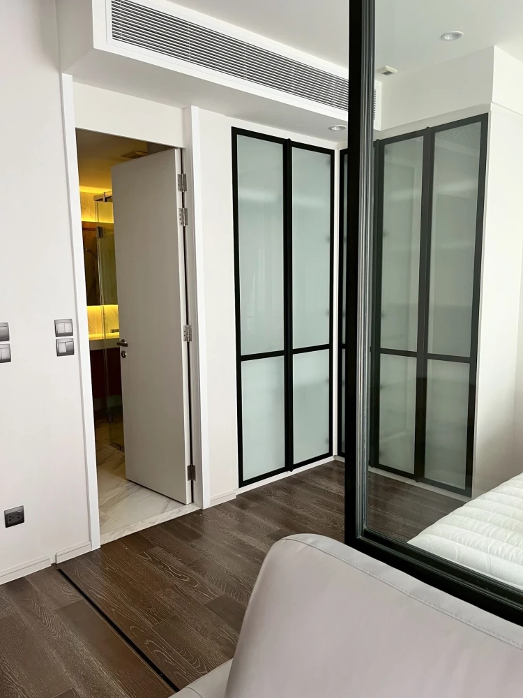 For rent: MUNIQ Sukhumvit 23, 17th floor. Nice, fully furnished unit. Book now, don't wait!