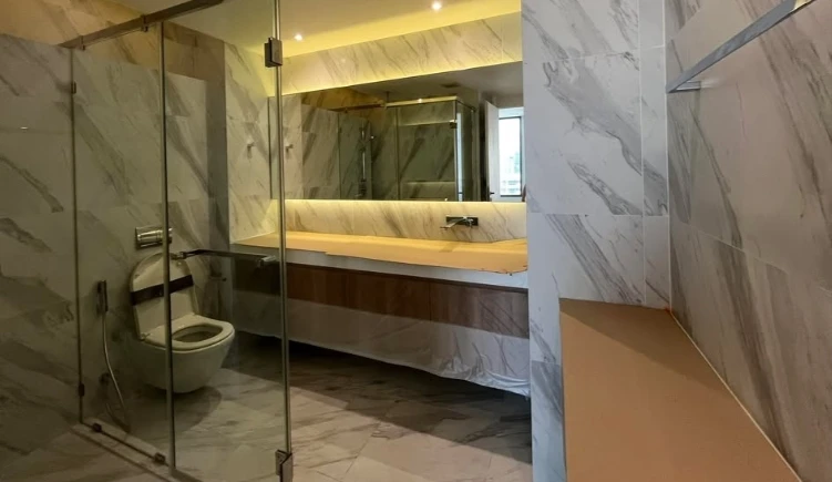 For Rent: MUNIQ Sukhumvit 23, 26th floor. High floor, great view, fully furnished. Book now!
