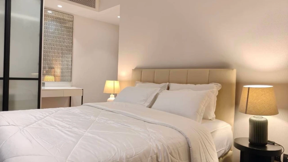 For rent: MUNIQ Sukhumvit 23, 27th floor, fully furnished. Book now! images