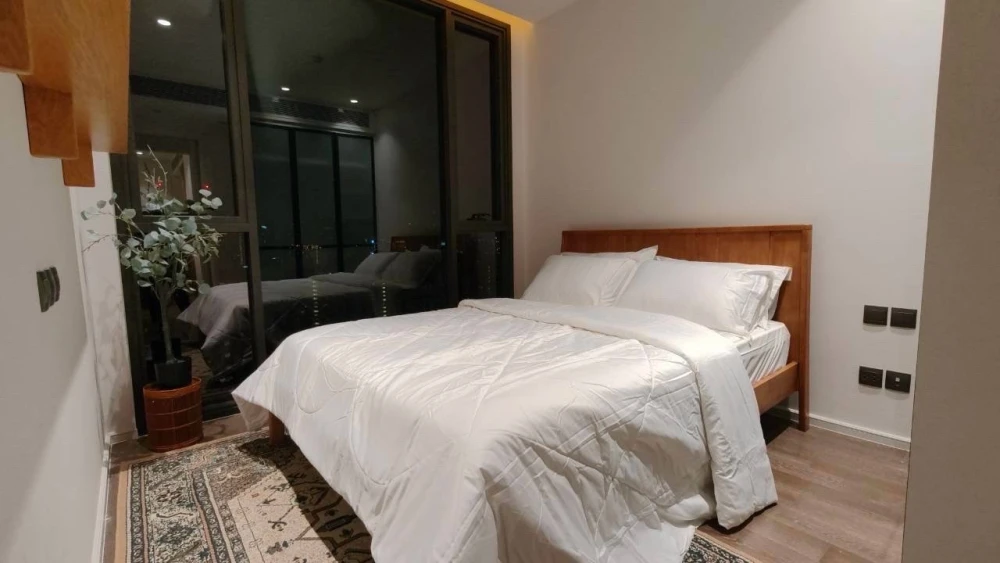 For rent: MUNIQ Sukhumvit 23, 27th floor, fully furnished. Book now!