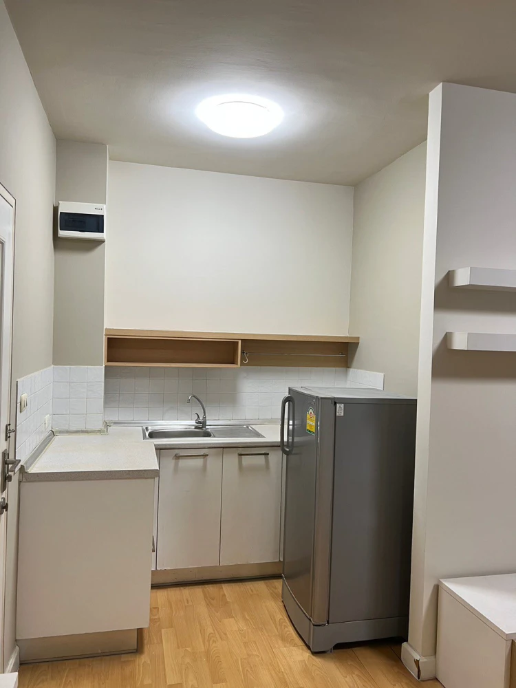 For rent: My Condo Sukhumvit 103, studio room, 2nd floor, corner room, privacy. Hurry and reserve now.