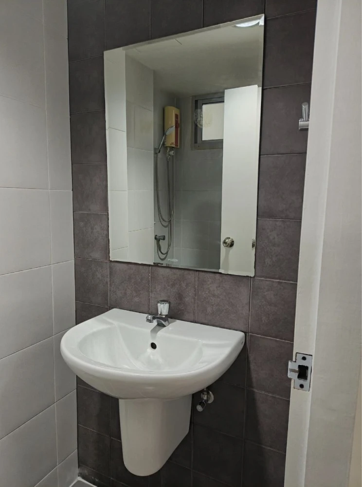For rent my condo sukhumvit 81, 8th floor, city view, large room, complete electrical appliances. If you don't book, you'll really miss out.