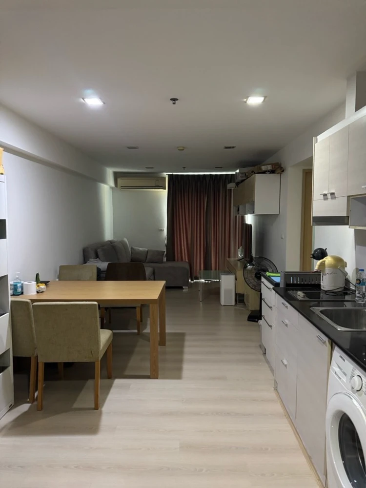 For rent: My Resort Bangkok, 20th floor, nice room, fully furnished, hurry and reserve now!