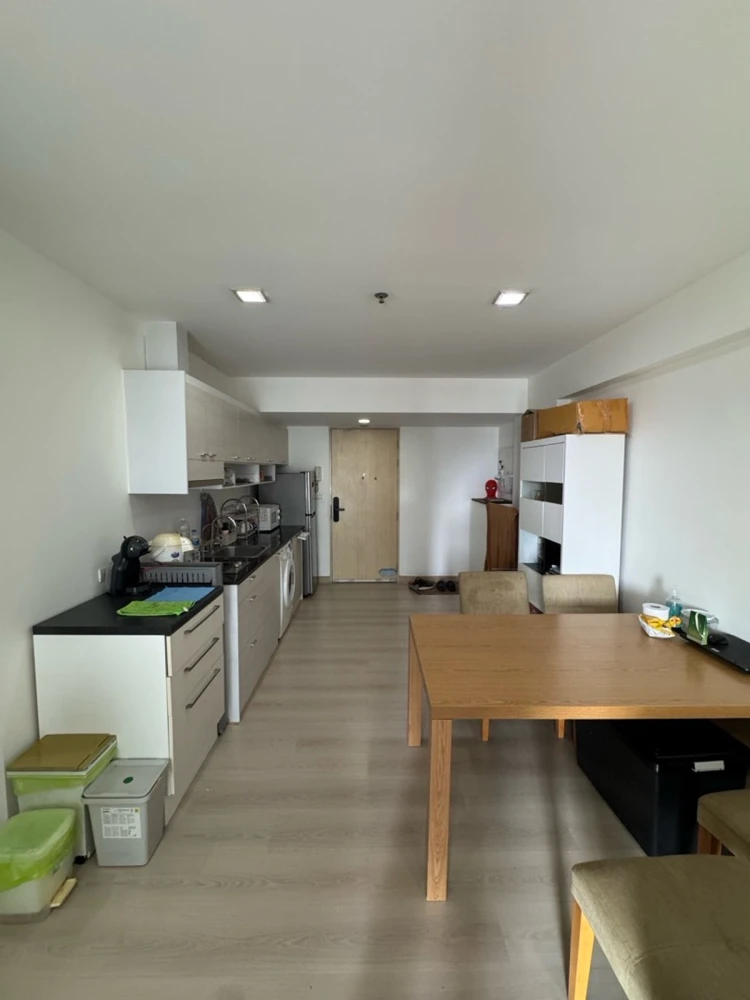 For rent: My Resort Bangkok, 20th floor, nice room, fully furnished, hurry and reserve now!